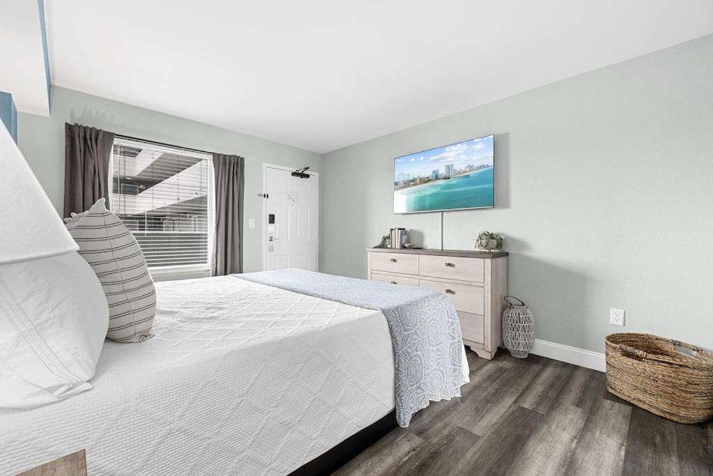 Direct Oceanfront- King Bedroom- Amazing Views/Pools/Hot Tubs/Beach Access/Golf Мертл-Біч Екстер'єр фото