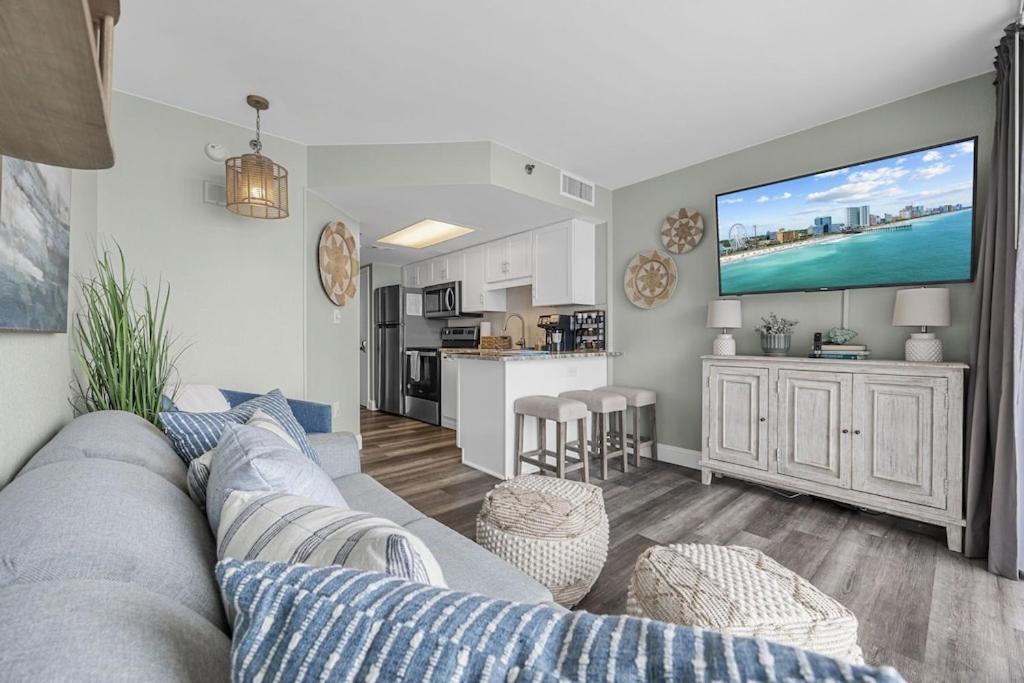 Direct Oceanfront- King Bedroom- Amazing Views/Pools/Hot Tubs/Beach Access/Golf Мертл-Біч Екстер'єр фото