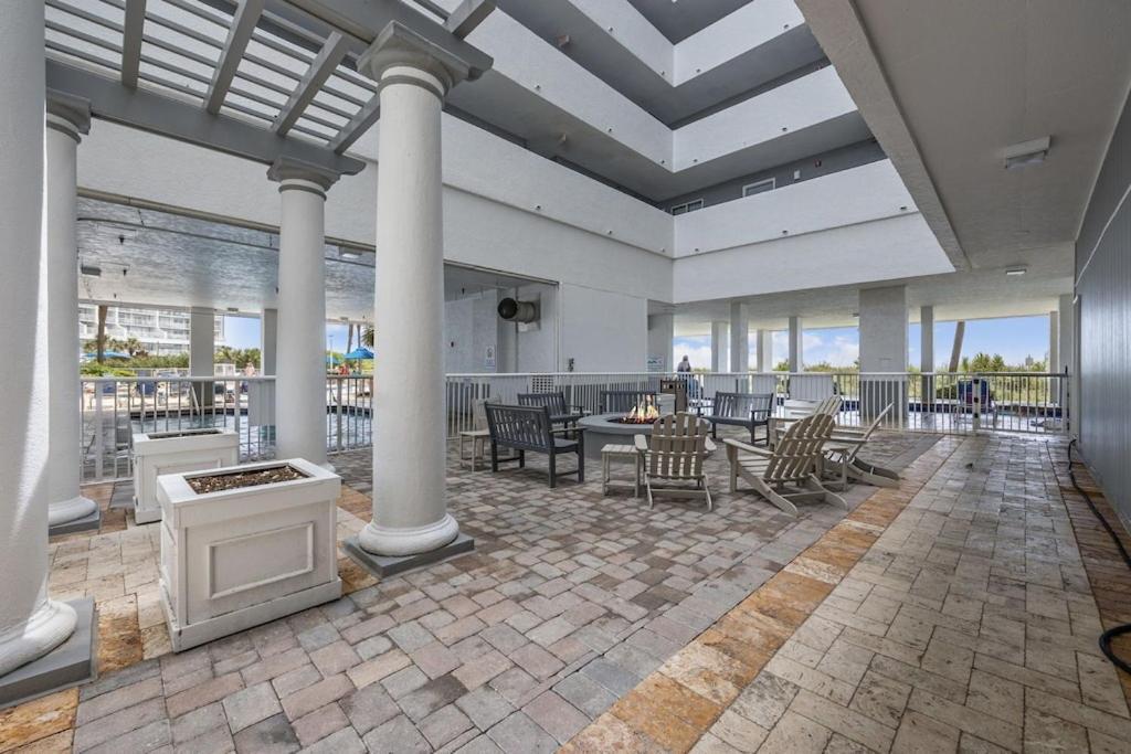 Direct Oceanfront- King Bedroom- Amazing Views/Pools/Hot Tubs/Beach Access/Golf Мертл-Біч Екстер'єр фото