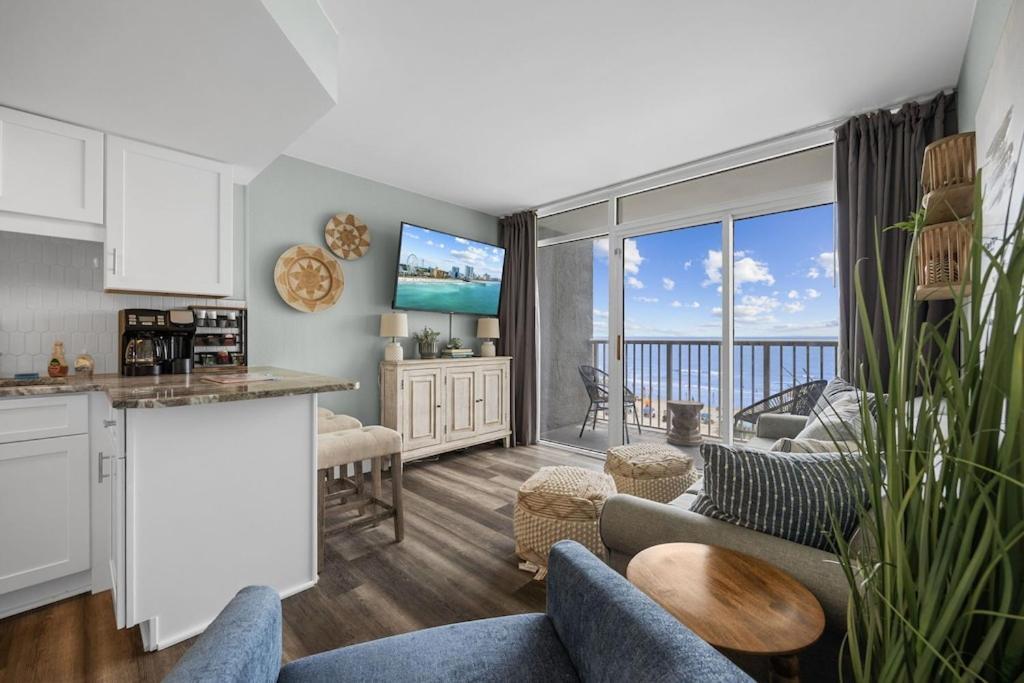 Direct Oceanfront- King Bedroom- Amazing Views/Pools/Hot Tubs/Beach Access/Golf Мертл-Біч Екстер'єр фото