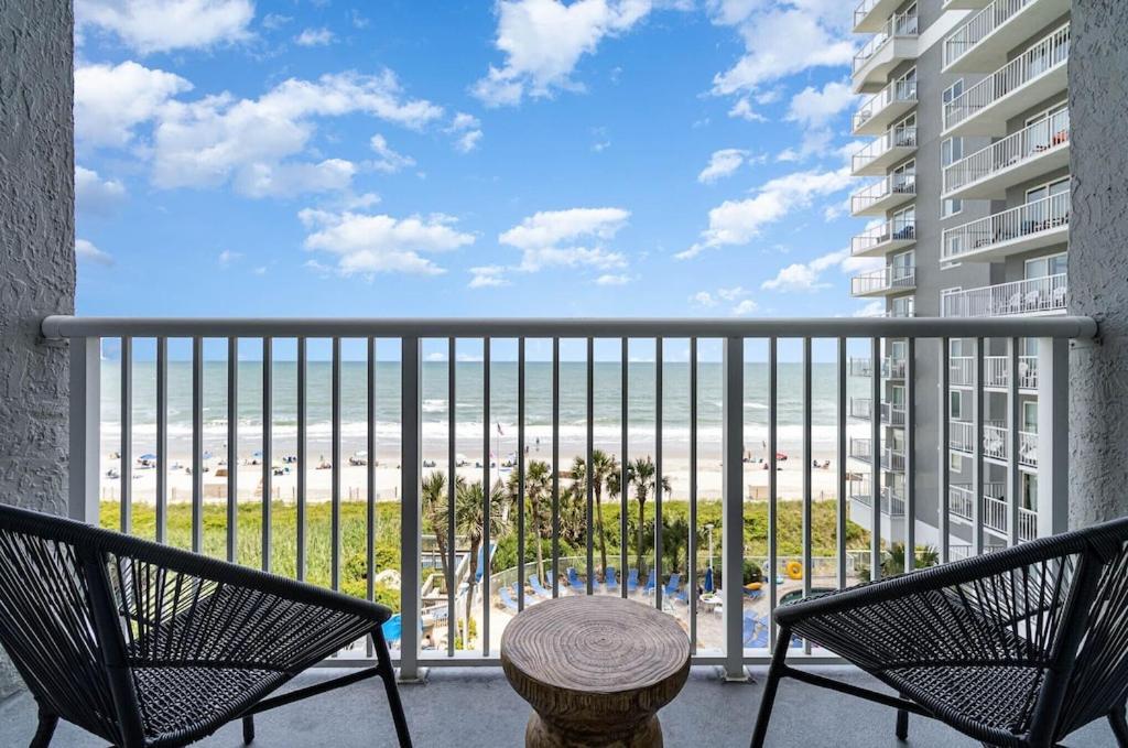 Direct Oceanfront- King Bedroom- Amazing Views/Pools/Hot Tubs/Beach Access/Golf Мертл-Біч Екстер'єр фото